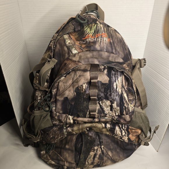ALPS OutdoorZ Dark Timber Hunting Pack 37 Liters of Storage NWOT
